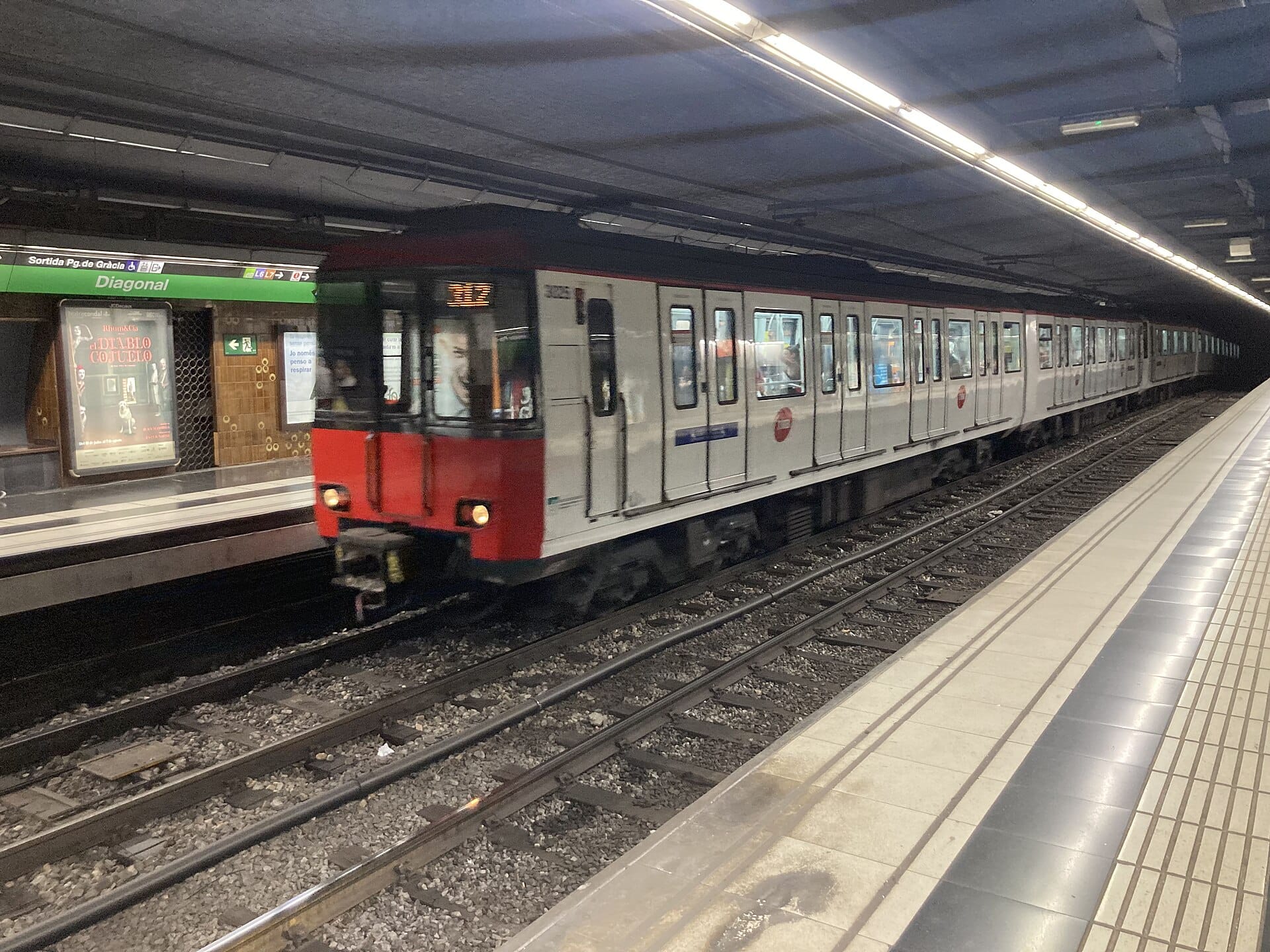 A train arriving at Diagonal metro station in Barcelona