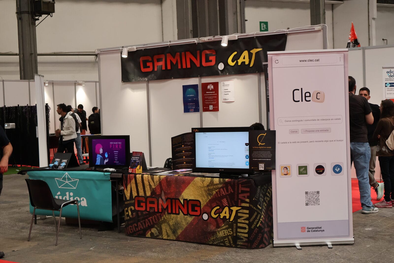 Gaming.cat attends with its stand and screens