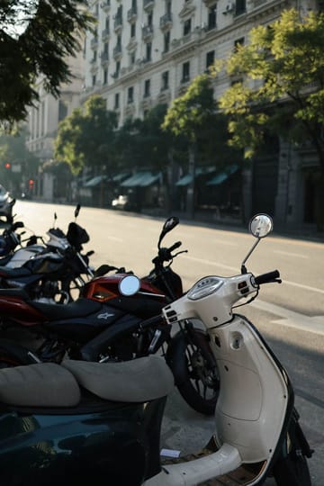 A Mossos d'Esquadra police operation involving motorcycles in Barcelona.