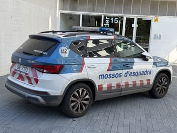 Three Mossos Officers Injured in Jaguar Chase