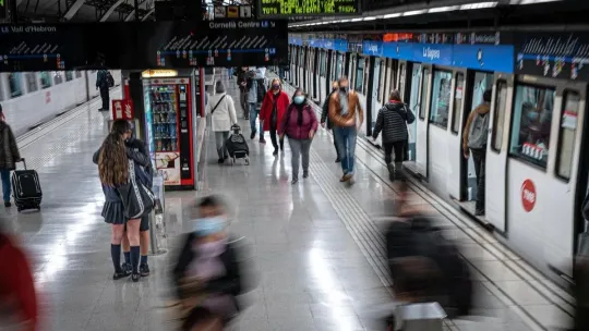 Barcelona Metro L5 to Run Trains Every 2m 24s After Easter