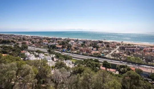 Castelldefels Cracks Down on Illegal Tourist Flats