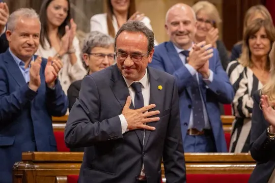 Catalonia Tourist Tax Increase: Junts Proposes Delay and Seasonal Changes