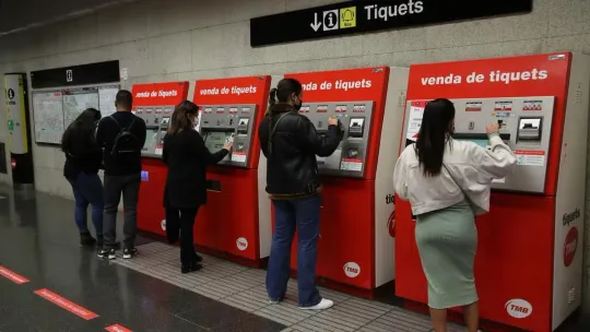 Barcelona Transport Fares to Rise 3.5% in 2026