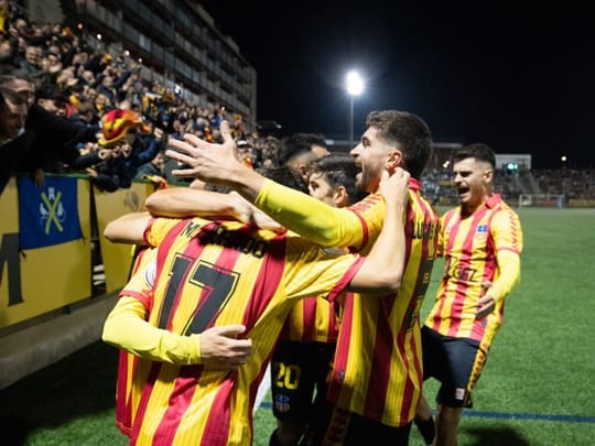 Barcelona Clubs Face Stadium Turf Deadline