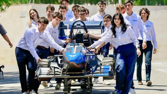 El talento universitario de Barcelona acelera en la Formula Student