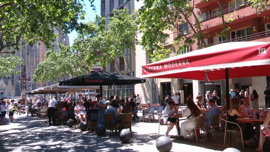 Tanquen les terrasses de l'avinguda Gaudí per la visita del Papa i el Tour de França