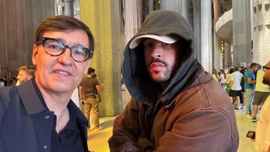 Illa i Bad Bunny: la selfie inesperada a la Sagrada Família