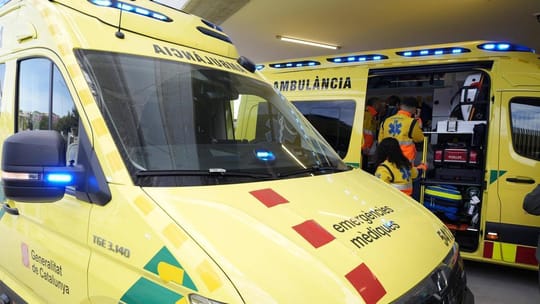 Tragèdia a l'Hospitalet: un motorista de 18 anys perd la vida a la C-31