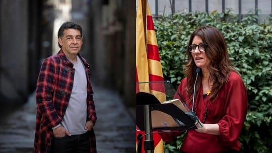 A person speaking at a podium with the Barcelona City Council logo visible, representing the Ombudsman's role.