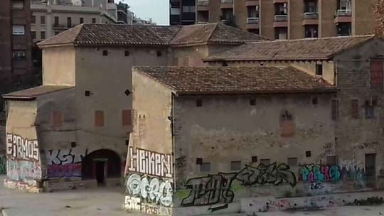 Clam veïnal per restaurar la Torre del Fang, abandonada des de fa més d'una dècada