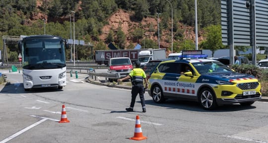 Catalunya intensifica els controls de camions i autocars a l'AP-7