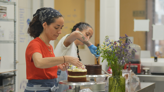 Rayün, la pastisseria inclusiva sense gluten que floreix a Gràcia