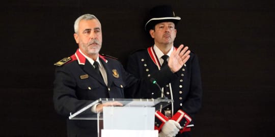 Ramón Chacón, head of the Mossos d'Esquadra's Criminal Investigation Division, speaking at a podium.