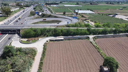 El Baix Llobregat estrena noves vies que alleugen el trànsit de Barcelona
