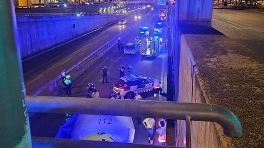 Emergency services at the scene of an incident on Gran Via in Barcelona