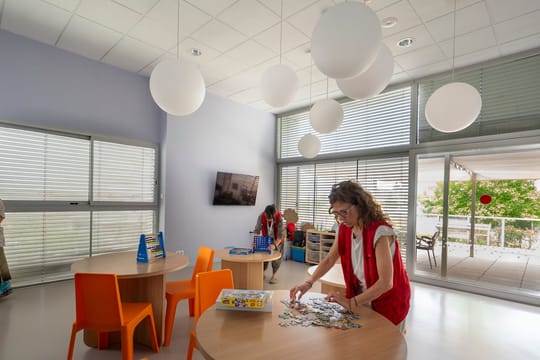 Pares de Barcelona reclamen més centres de cures pal·liatives infantils