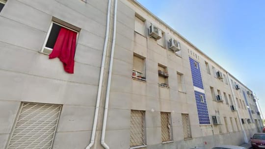 El Prat enderrocarà 17 pisos a Sant Cosme després d'haver estat una fàbrica de cànnabis