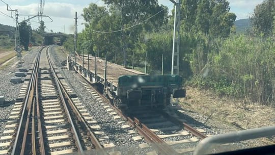 Un vagó d'obres descontrolat recorre 20 km i provoca el caos a la línia R4 de Rodalies