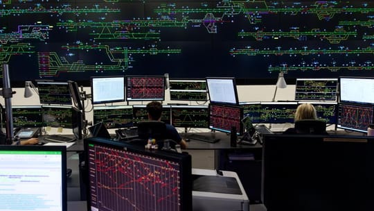 Adif i Generalitat culpen Siemens de les fallades que paralitzen Rodalies