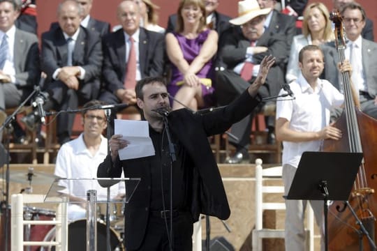 Roger Mas and Cobla Sant Jordi Perform 'Integral' Concert