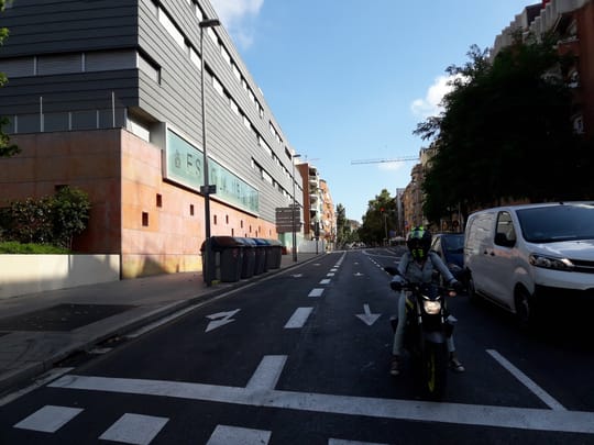 Barcelona to Remove Car Lane on Ronda del Guinardó for Bike Path