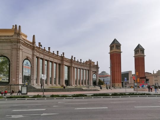 Exterior view of the Palace of Communications and Transport at Fira de Barcelona on Montjuïc, a historic venue at the centre of the museum location debate.