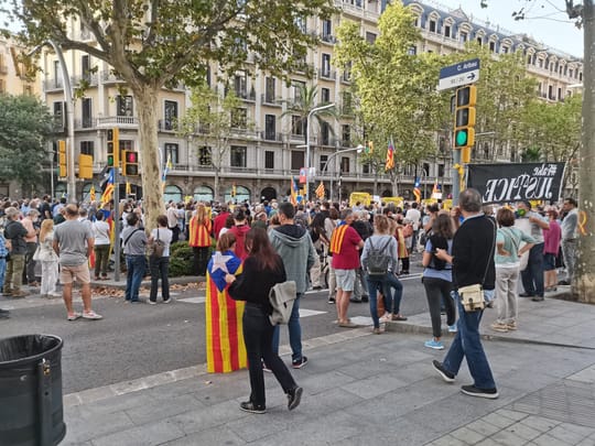 18 Arrested in Barcelona Diada Clashes