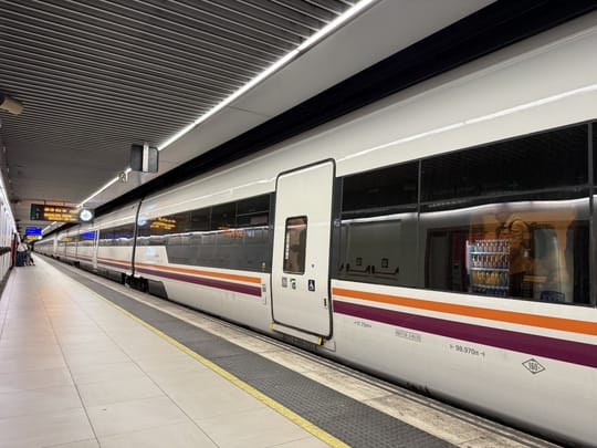 Generalitat Adds 25,000 Train Seats for Diada