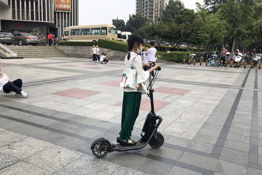 Barcelona to Push for E-Scooter Return on Transit