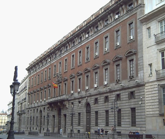 Catalonia backs regional funding model at council
