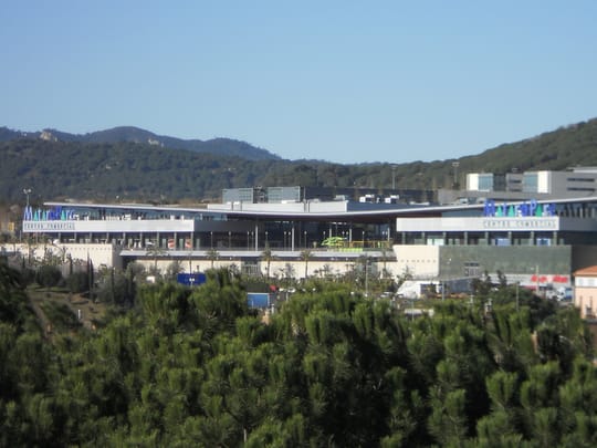 Five Steal Cars at El Prat, Ram Store in Mataró