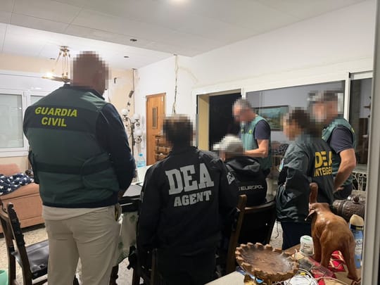 Guardia Civil raids drug network in Barcelona
