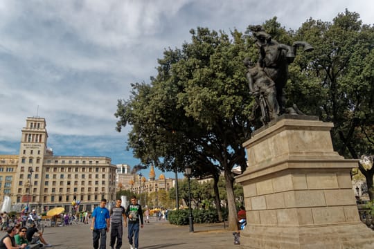 Housing Protesters to Stay in Plaça Catalunya Until Friday