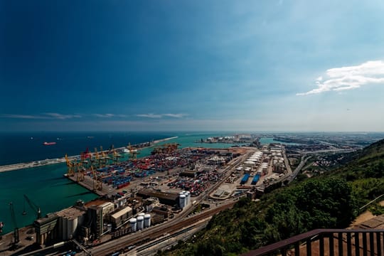 A plan shows the layout of NYK's planned vehicle terminal at Príncep d'Espanya wharf in the Port of Barcelona.