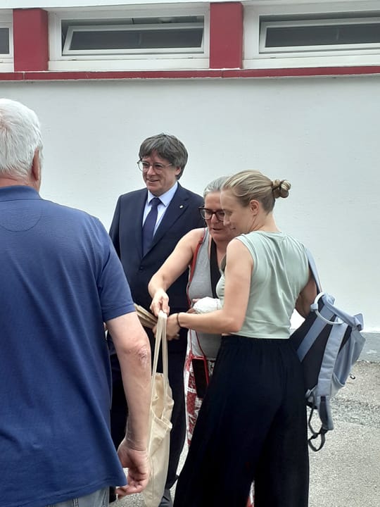 Puigdemont plans Catalonia tour if he can return