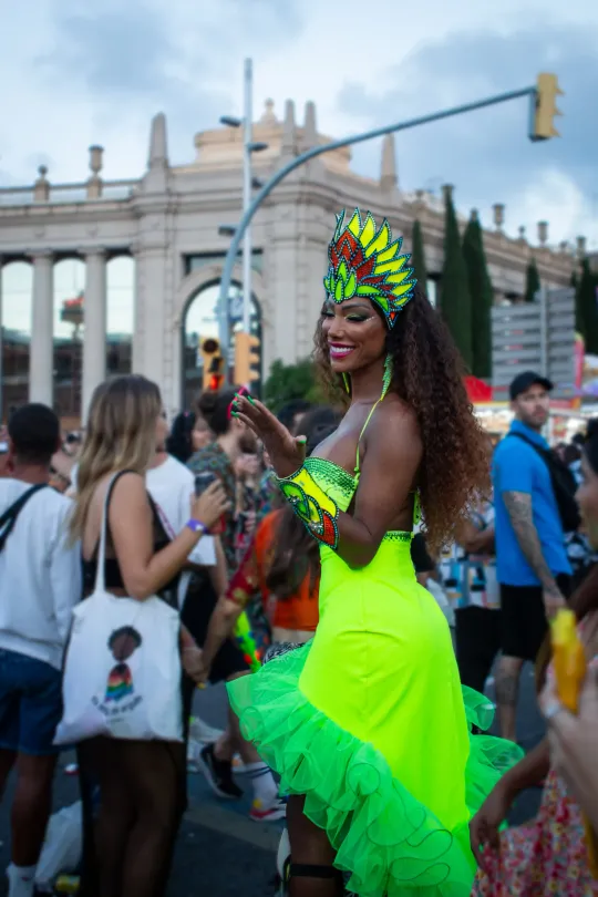 Rumba Tour Festival Celebrates Catalan Roots in Plaça de Catalunya