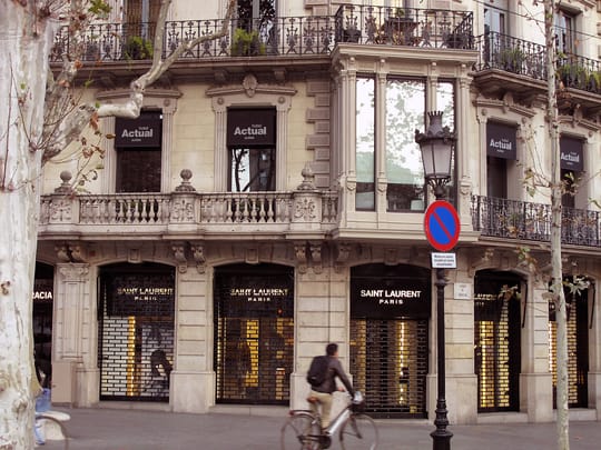 UGT Warns of Retail Self-Employed Decline in Catalonia