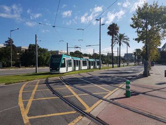 X1 Express Bus to Extend to Zona Universitària