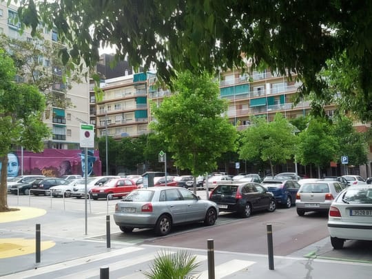 Where to park for free in Barcelona without risking a fine