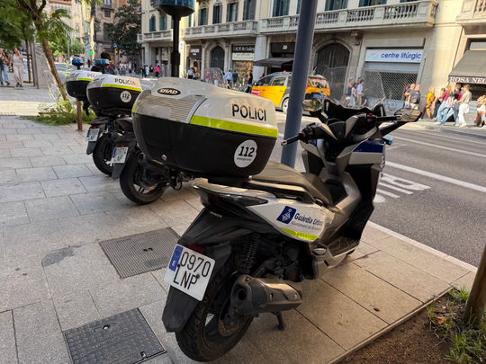 Barcelona Council Promotes Catalan for Urbana Police