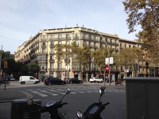 Man stabbed on Barcelona's Gran Via