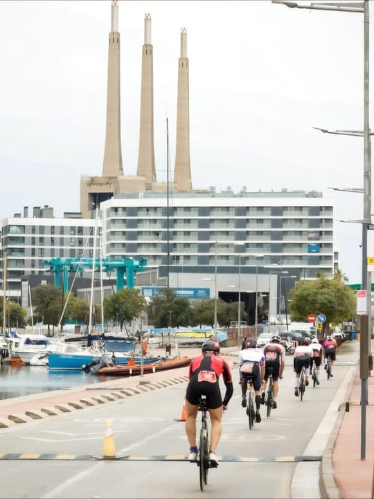 Over 70 Pro Triathletes Set for Challenge Barcelona 2026