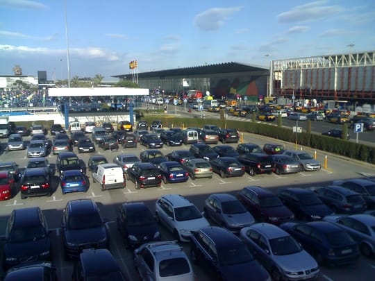 Police investigate El Prat valet over alleged burglary