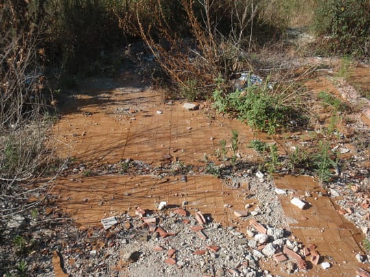 Torre Baró Landslides: Neighbours Clear Mud After Storm