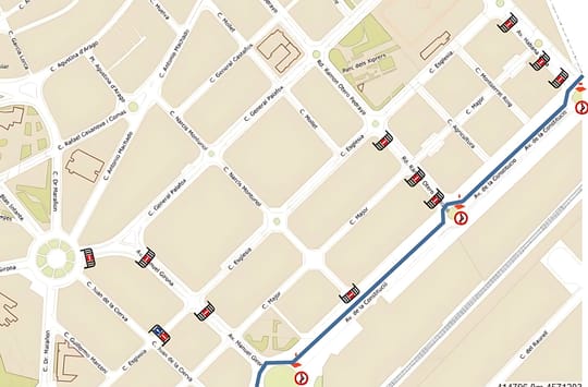 Aerial view of ongoing roadworks on Avenida Constitución in Castelldefels, with traffic diversions and construction zones marked.