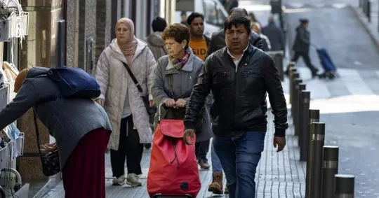 Catalonia Urged to Activate 16-year-old Migration Agency