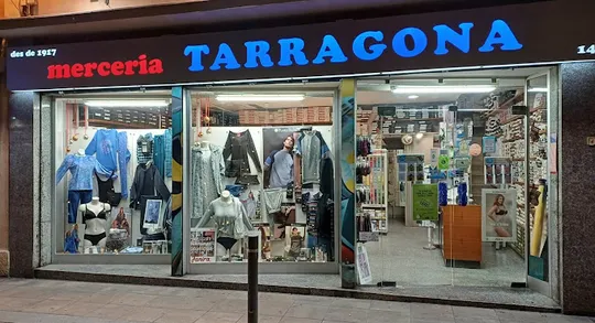 Merceria Tarragona closes in Vila de Gràcia
