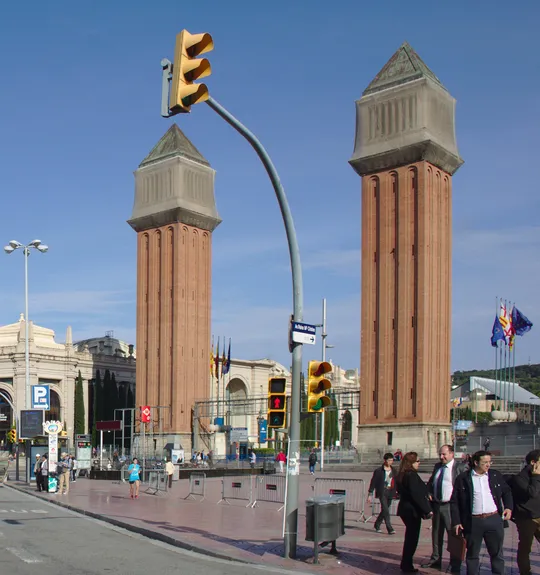 Barcelona Challenges Traffic Light Rule Change
