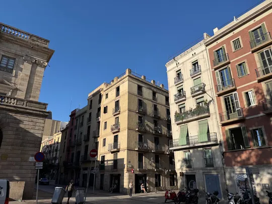 Barcelona Adds 2,400 Homes Annually
